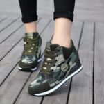 Camouflage high-top women's sneakers - Image 2