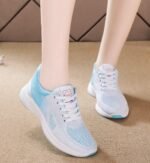 Sports shoe for women - Image 3