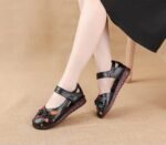 New Style Flat Women's Sandals with Rubber Sole - Image 2