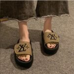 Super Hot Thick-Soled Sandals For Women - Image 3