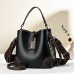 Versatile middle-aged bucket bags for women - Image 5