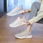 Breathable flying weave women's shoes - Image 5