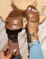 Flat bottom one-piece slippers for women - Image 8