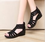 New fashion thick-soled middle-aged sandals - Image 6