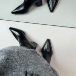 Pointed boots short boots women - Image 4