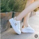Little white shoes for women - Image 7