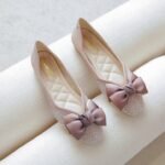 Flat scoop shoes for women