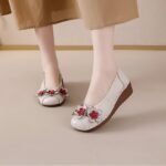 Retro Ethnic Style Low-Cut Women's Shoes - Image 2