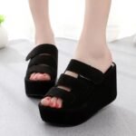 Wedge heeled velvet shoes for women - Image 3