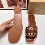 New Metal Flat Sandals For Women's - Image 3