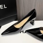 Pointed toe thick heel shoes for women