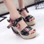 Bowknot floral box heel sandals for women - Image 3