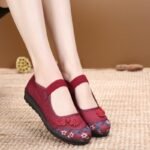 women’s low-heeled flat sports shoes