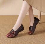 Soft-Soled Women's Shoes Autumn Slip-on Top Layer - Image 5