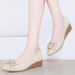 Soft leather wedge heel women's shoes - Image 3