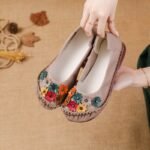 New Style Soft-Soled Low-Heel Women's Shoes Ethnic Style - Image 5