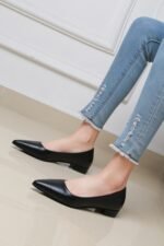 Pointed-Toe Square-Heeled Women's Leather Shoes - Image 6