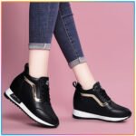 Ultra Light Sports Shoes Flat For Leisure