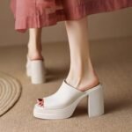 Thick Bottom Slide Women's Fashionable Outer Wear - Image 5
