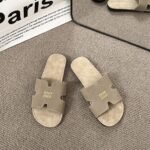 Thick-Soled Casual Flats Sandals - Image 2