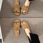 Thick-Soled Casual Flats Sandals - Image 4