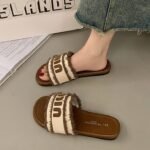 Flat Outer Wear Beach Open Toe Sandals - Image 4