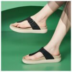 Rhinestone Flip-Flops Comfortable Thick-Soled Beach Slippers - Image 7