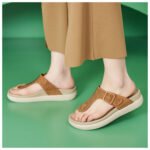 Rhinestone Flip-Flops Comfortable Thick-Soled Beach Slippers - Image 10